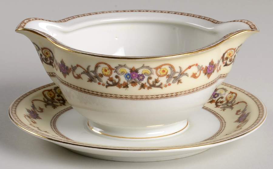 Ceremonial Gravy Boat with Attached Underplate by Meito-1