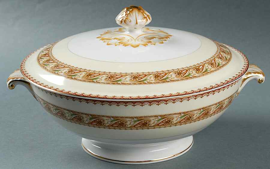 MEI93 (Gold Trim) Round Covered Vegetable by Meito-1