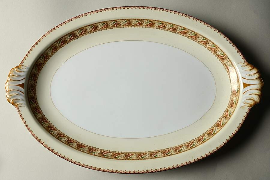 MEI93 (Gold Trim) 17" Oval Serving Platter by Meito-1