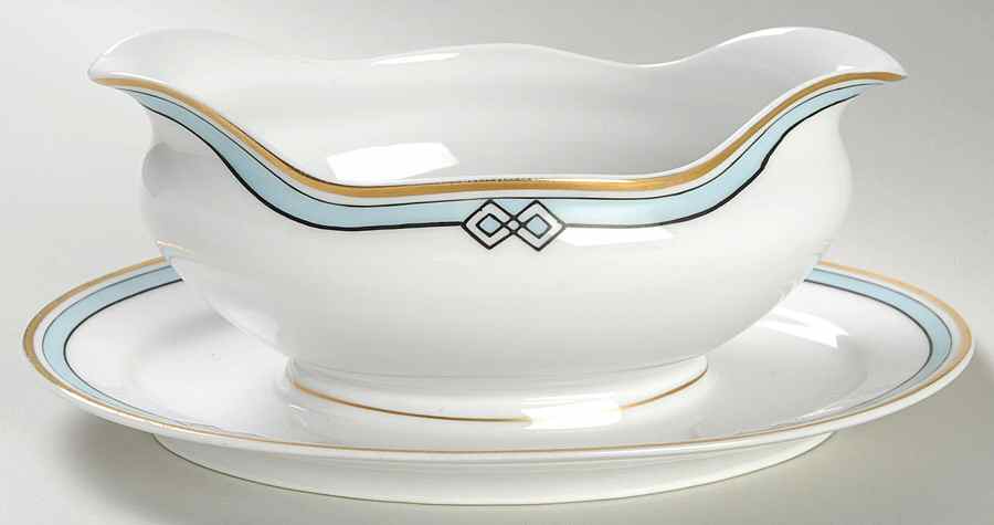 Melbourne Gravy Boat with Attached Underplate by Meito-1