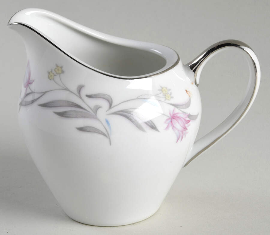 Merino (F & B Japan) Creamer by Meito-1