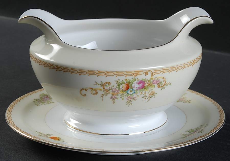 N1930 Gravy Boat with Attached Underplate by Meito-1