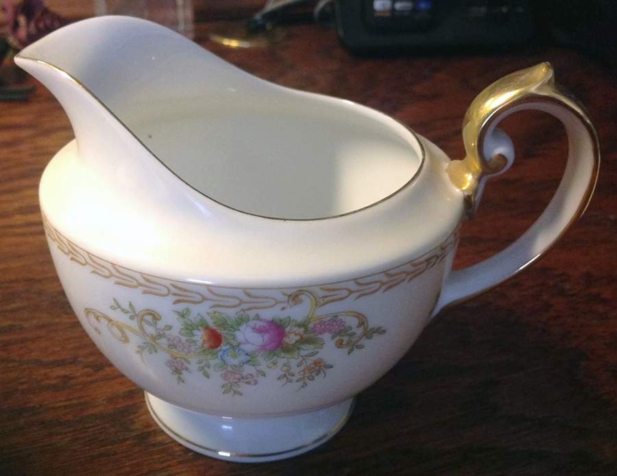 N1930 Creamer by Meito-1