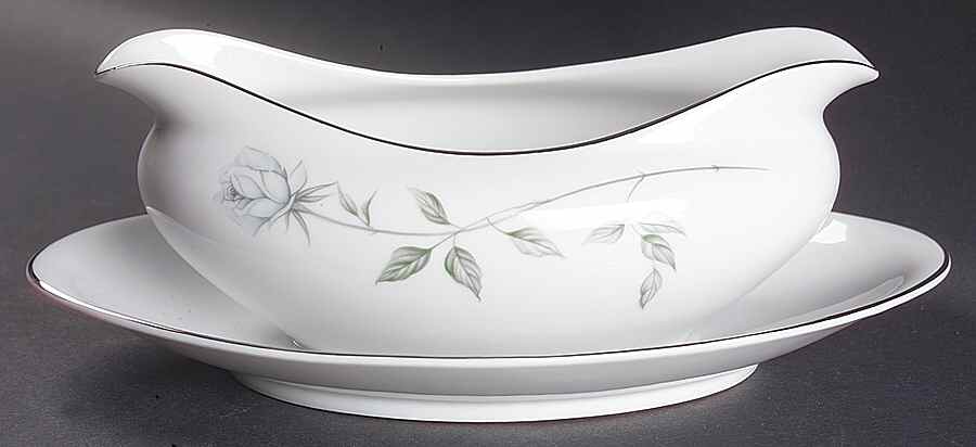 Normandy Gravy Boat with Attached Underplate by Meito-1