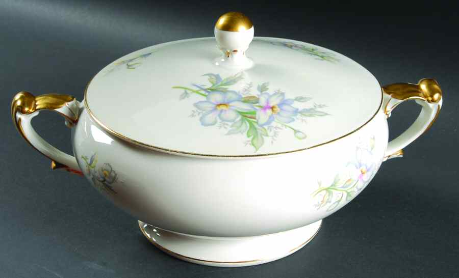 Pastelle Empire Round Covered Vegetable by Meito-1