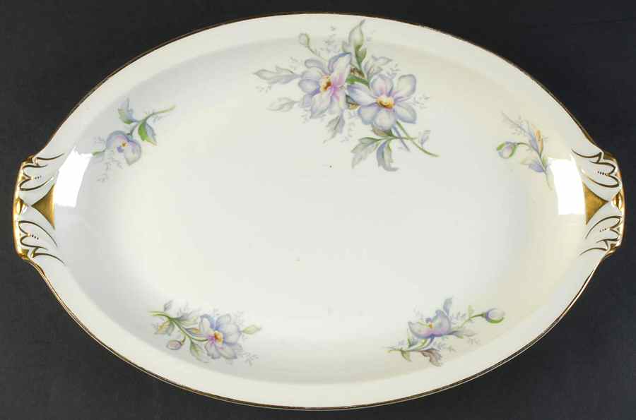 Pastelle Orleans 15" Oval Serving Platter by Meito-1