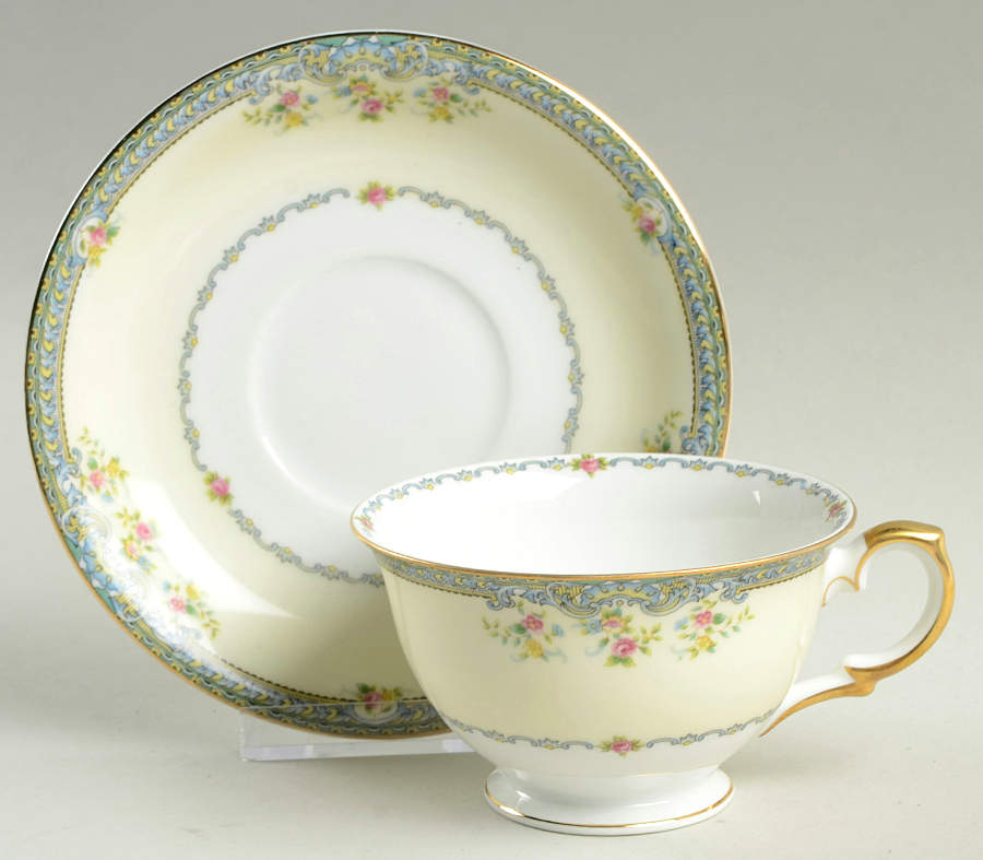Portia Footed Cup & Saucer Set by Meito-1