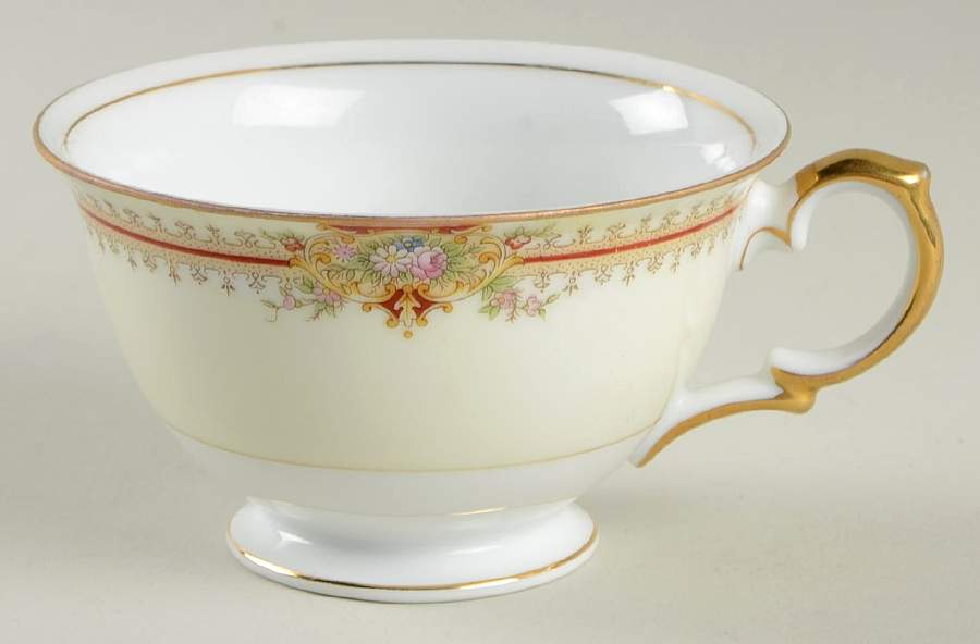 Regina Footed Cup by Meito-1