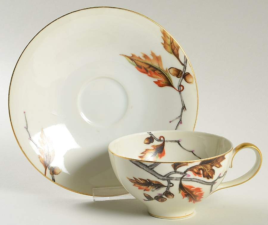 Royal Oak Flat Cup & Saucer Set by Meito-1