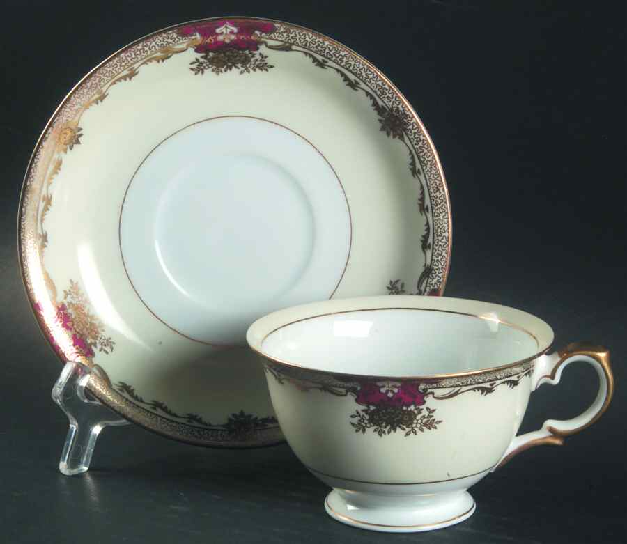 Savona (Empire Shape) Footed Cup & Saucer Set by Meito-1