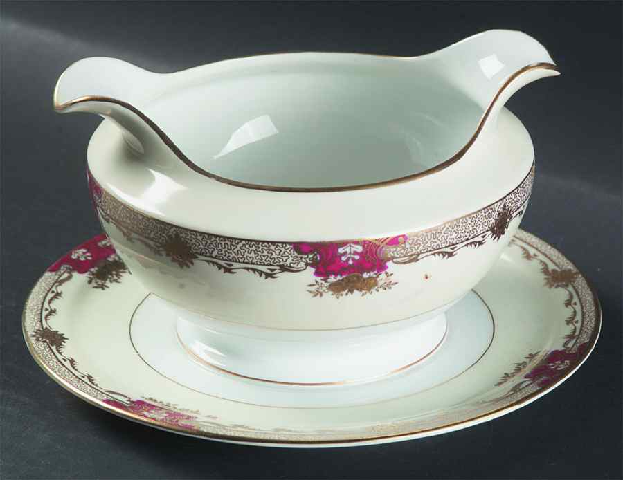 Savona (Empire Shape) Gravy Boat with Attached Underplate by Meito-1