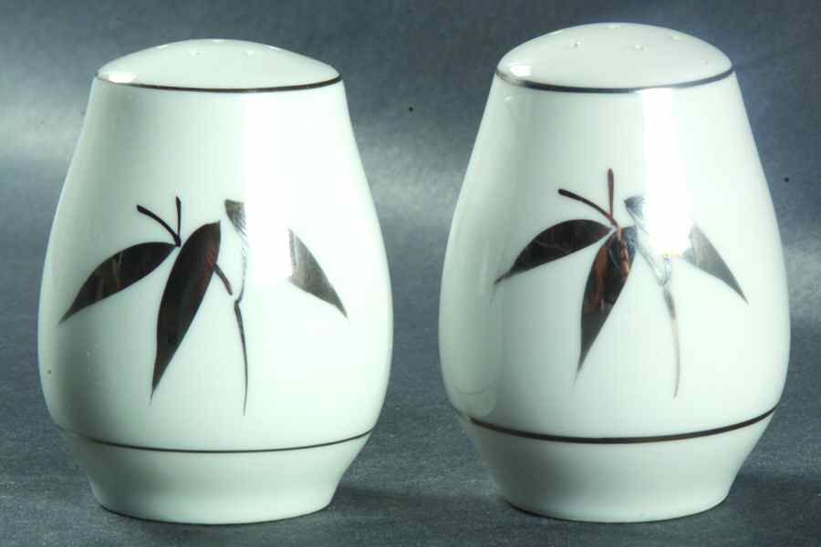 Shining Hope Pepper Shaker by Meito-1