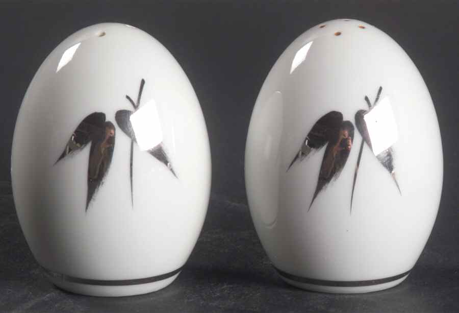 Shining Hope Salt & Pepper Set by Meito-1
