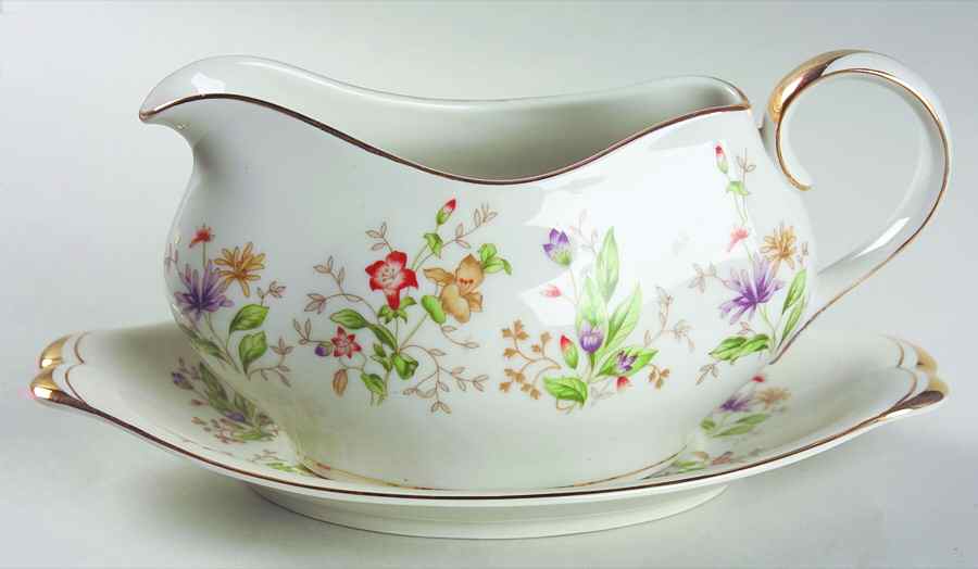 Spring Garden Gravy Boat & Underplate by Meito-1