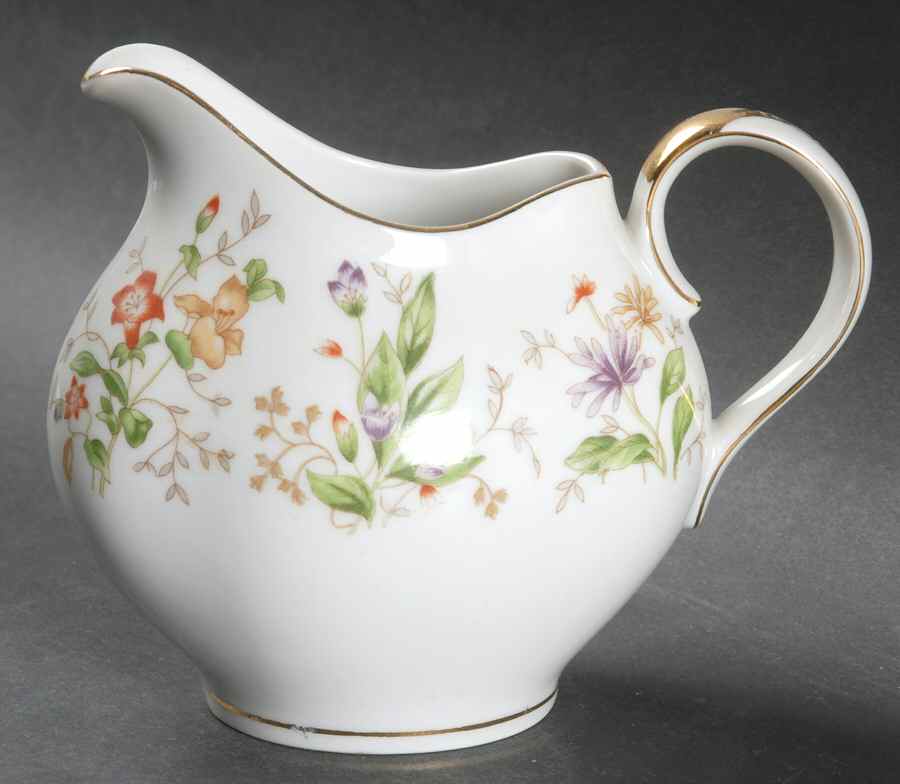 Spring Garden Creamer by Meito-1