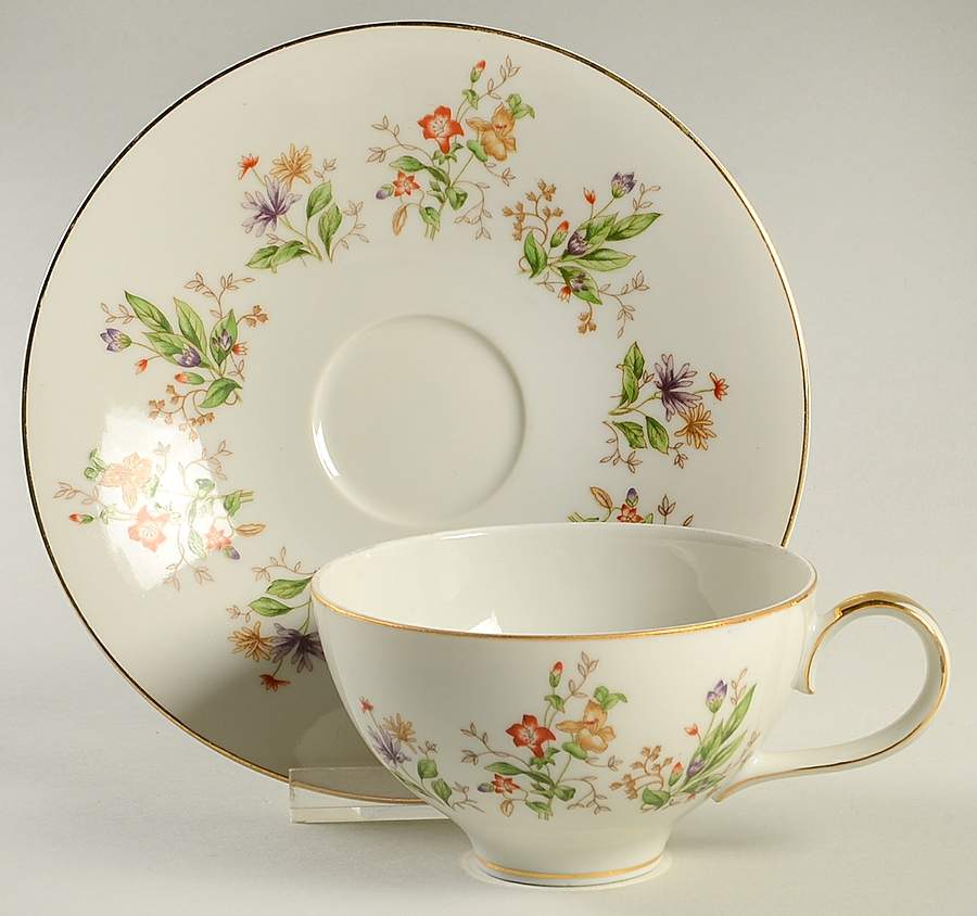 Spring Garden Flat Cup & Saucer Set by Meito-1