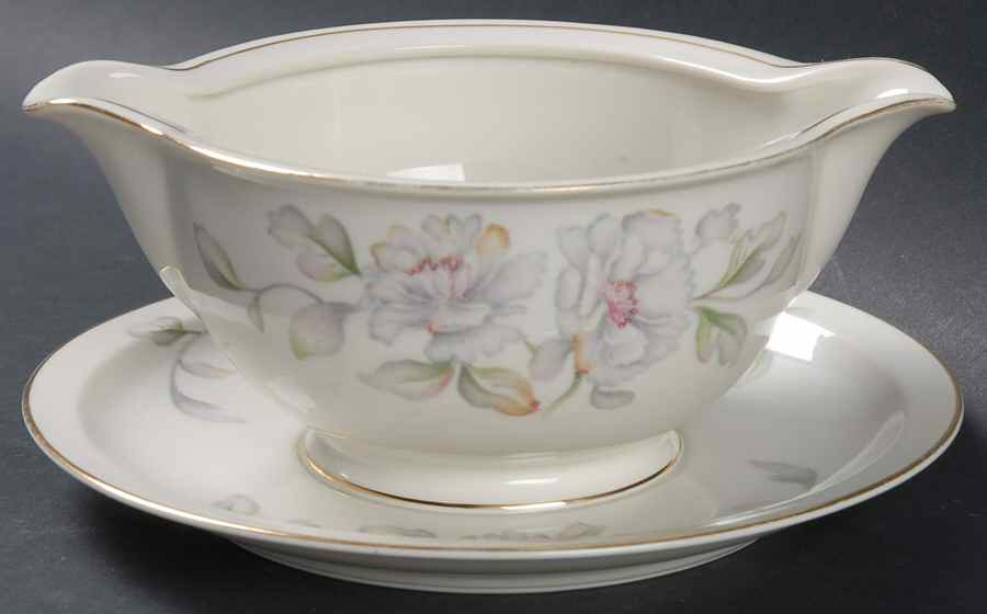 Spring Time Gravy Boat with Attached Underplate by Meito-1