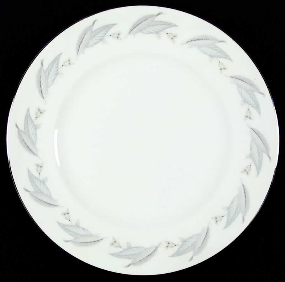 Stratford Dinner Plate by Meito-1
