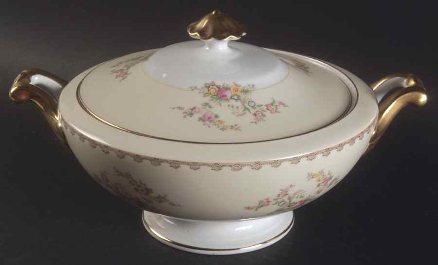Suffolk Round Covered Vegetable by Meito-1