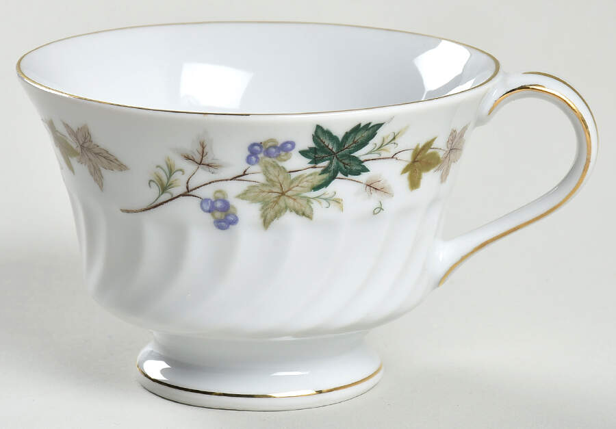 Surrey Footed Cup by Meito-1