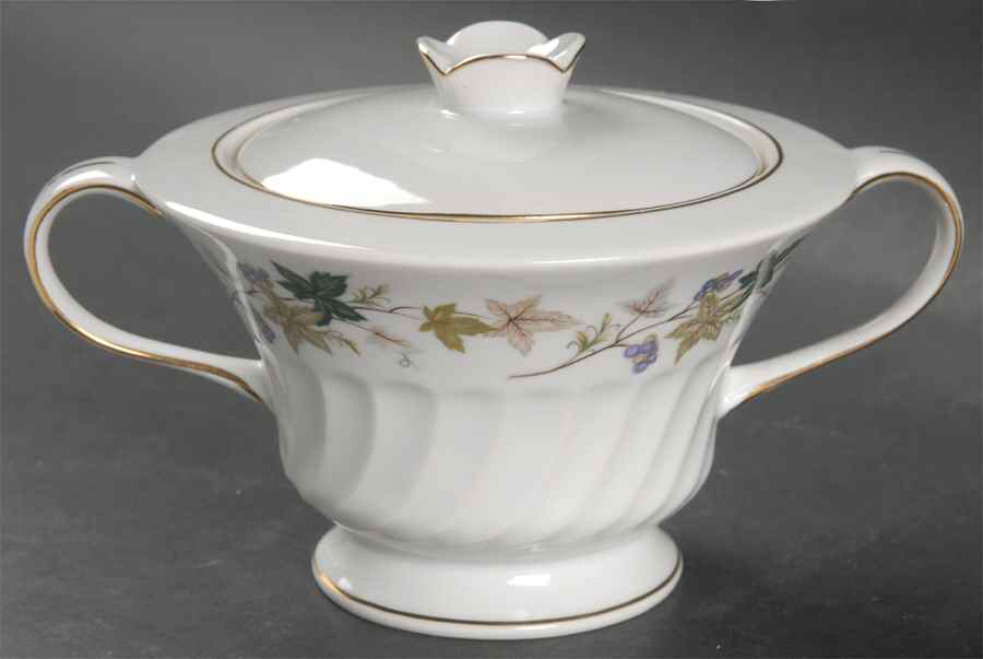 Surrey Sugar Bowl & Lid by Meito-1