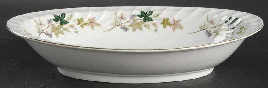 Surrey 10" Oval Vegetable Bowl by Meito-1