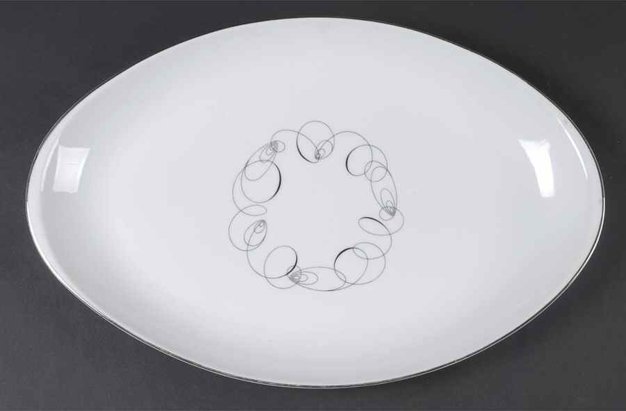 Tempo 16" Oval Serving Platter by Meito-1