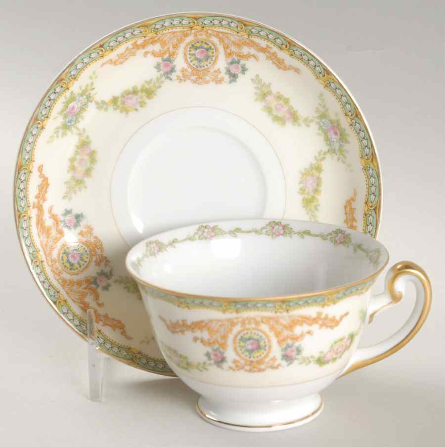Trianon Footed Cup & Saucer Set by Meito-1