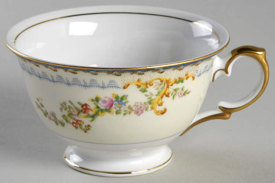 Utica Footed Cup by Meito-1
