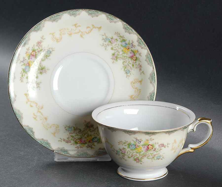 V1848 Footed Cup & Saucer Set by Meito-1