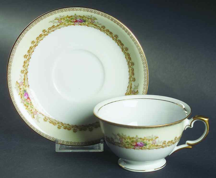 V1876 Footed Cup & Saucer Set by Meito-1