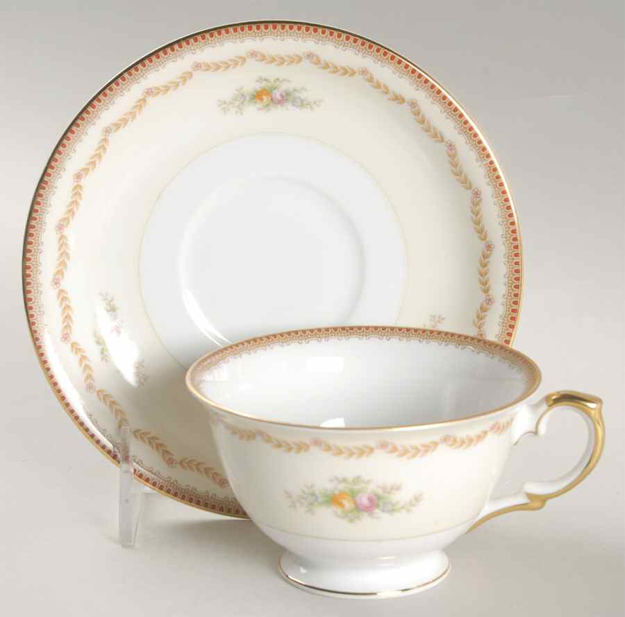 V1881 Footed Cup & Saucer Set by Meito-1