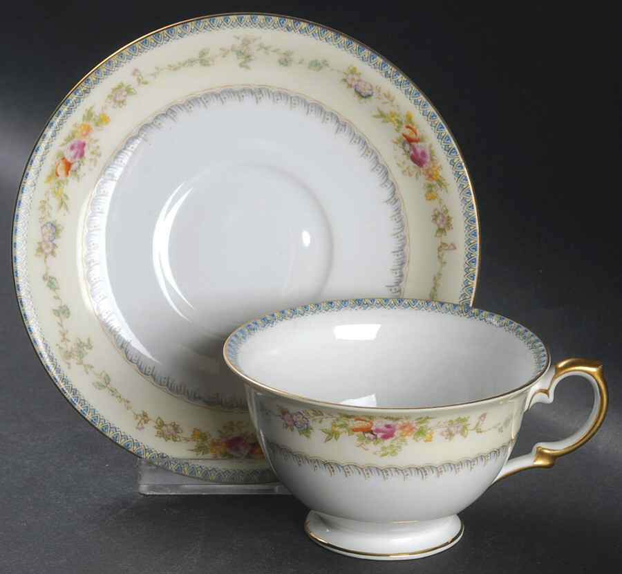 V2144 Footed Cup & Saucer Set by Meito-1