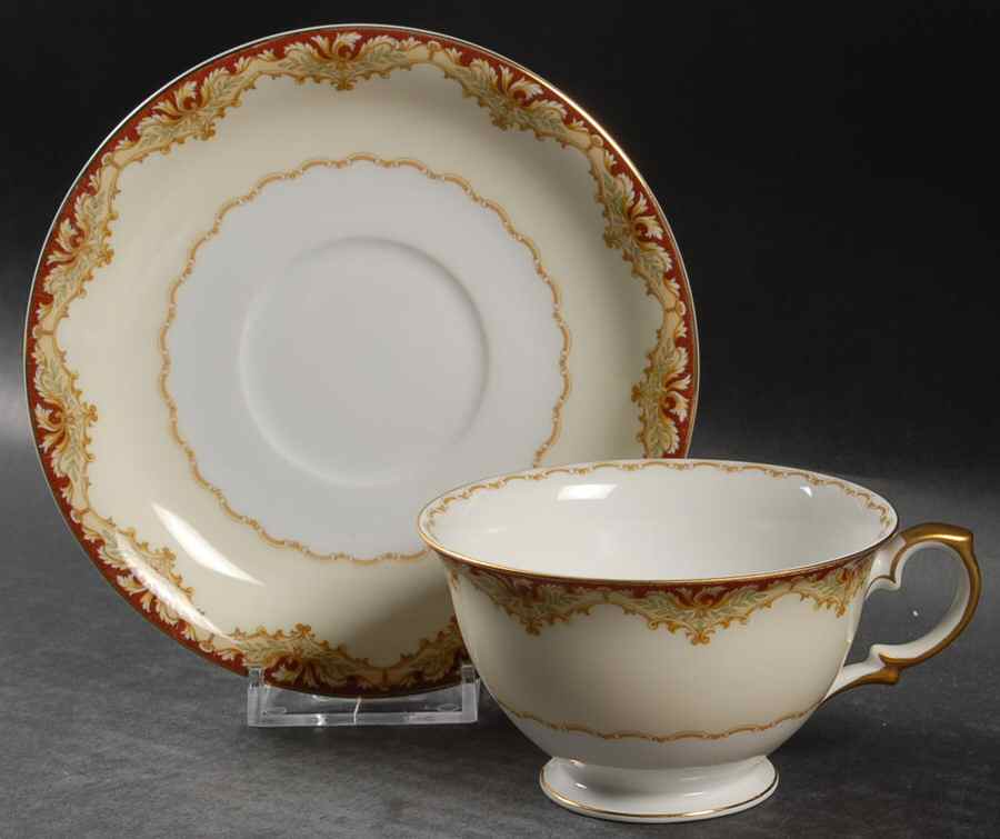 V2347 Footed Cup & Saucer Set by Meito-1