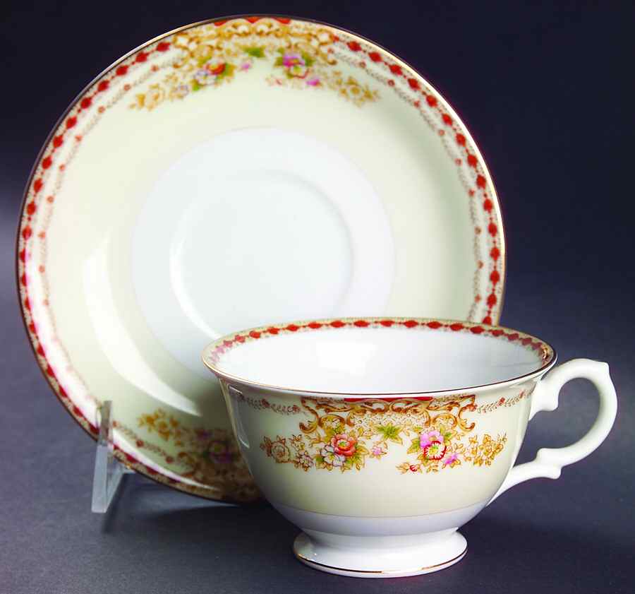V2383 Footed Cup & Saucer Set by Meito-1