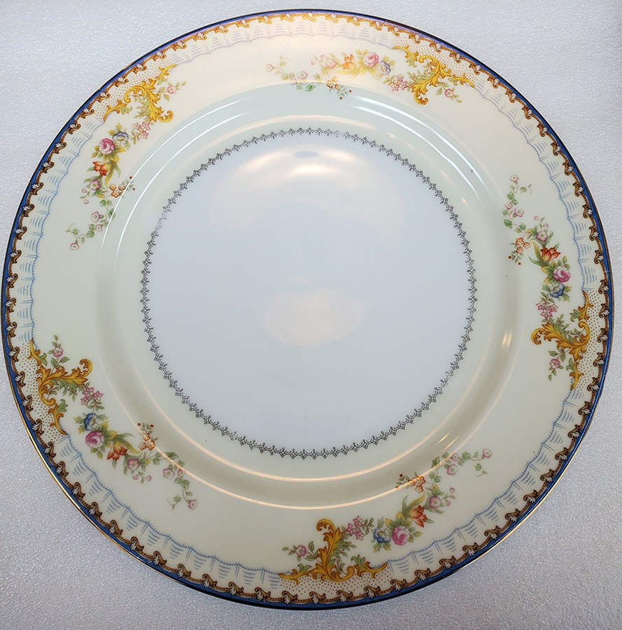 V2506A Dinner Plate by Meito-1
