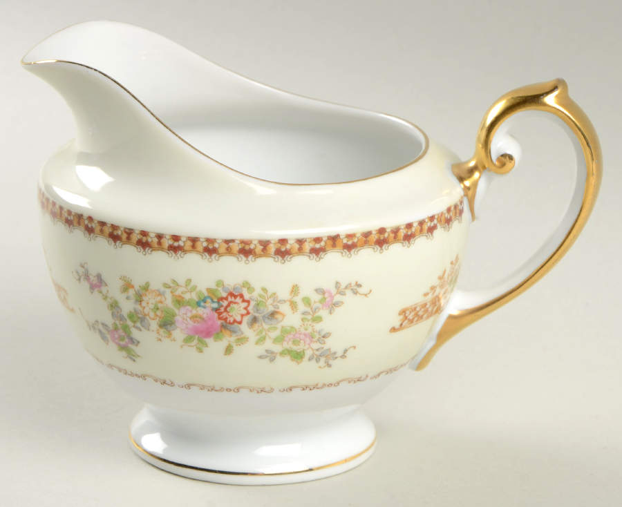 V2516A Creamer by Meito-1