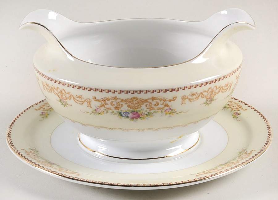 V2563 Gravy Boat with Attached Underplate by Meito-1