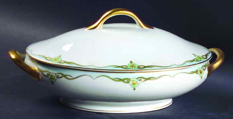 Vendome Oval Covered Vegetable by Meito-1