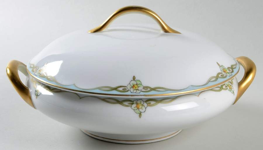Vendome Round Covered Vegetable by Meito-1