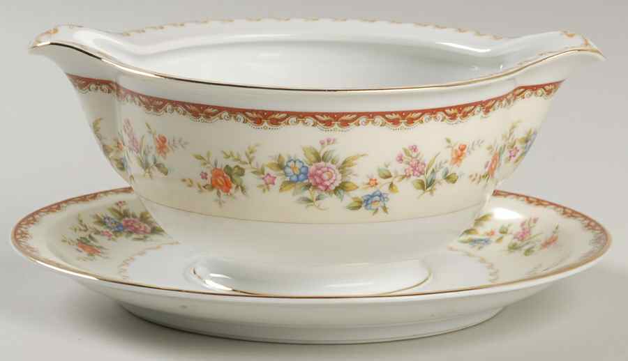 Vera Gravy Boat with Attached Underplate by Meito-1