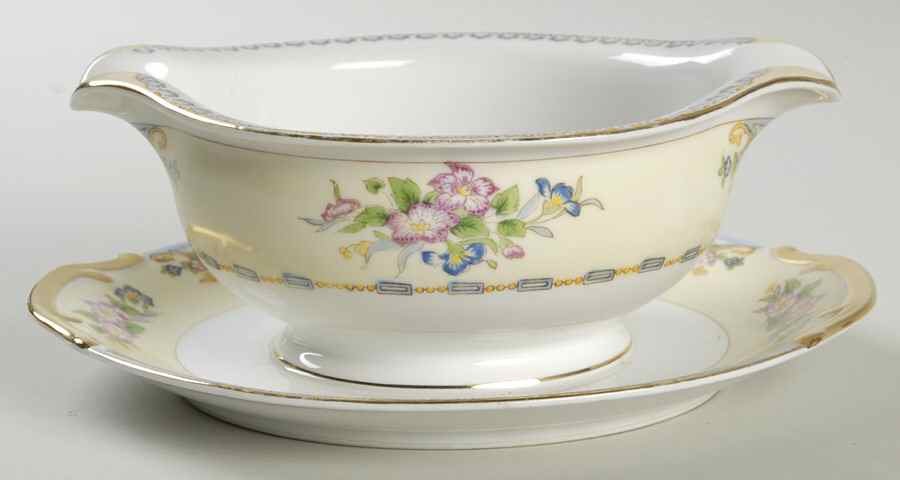 Virginia (No Floral Center) Gravy Boat with Attached Underplate by Meito-1