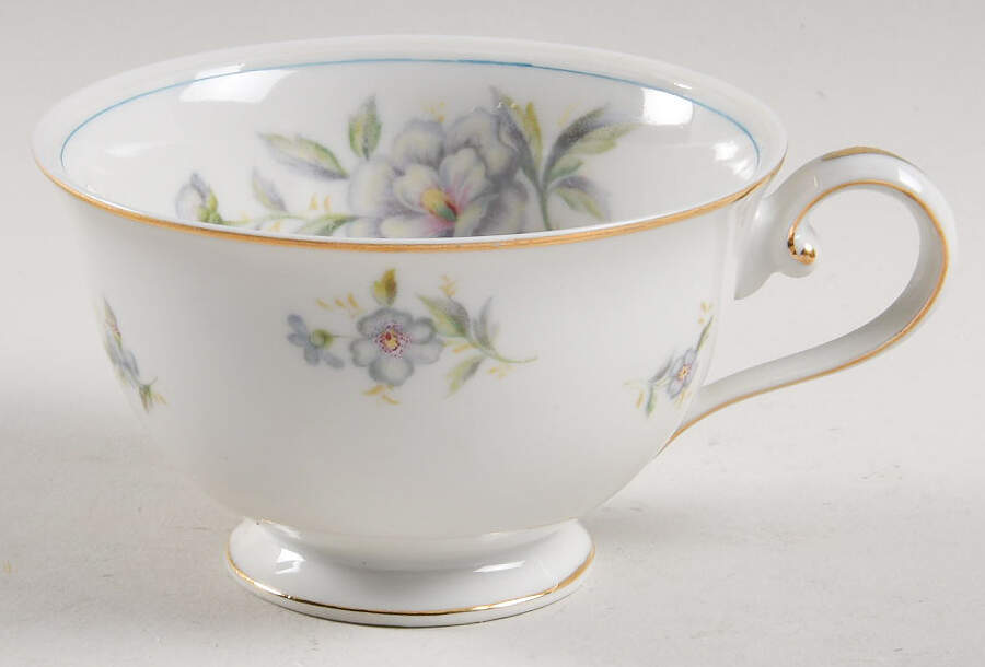 Virginia (Floral Center) Footed Cup by Meito-1