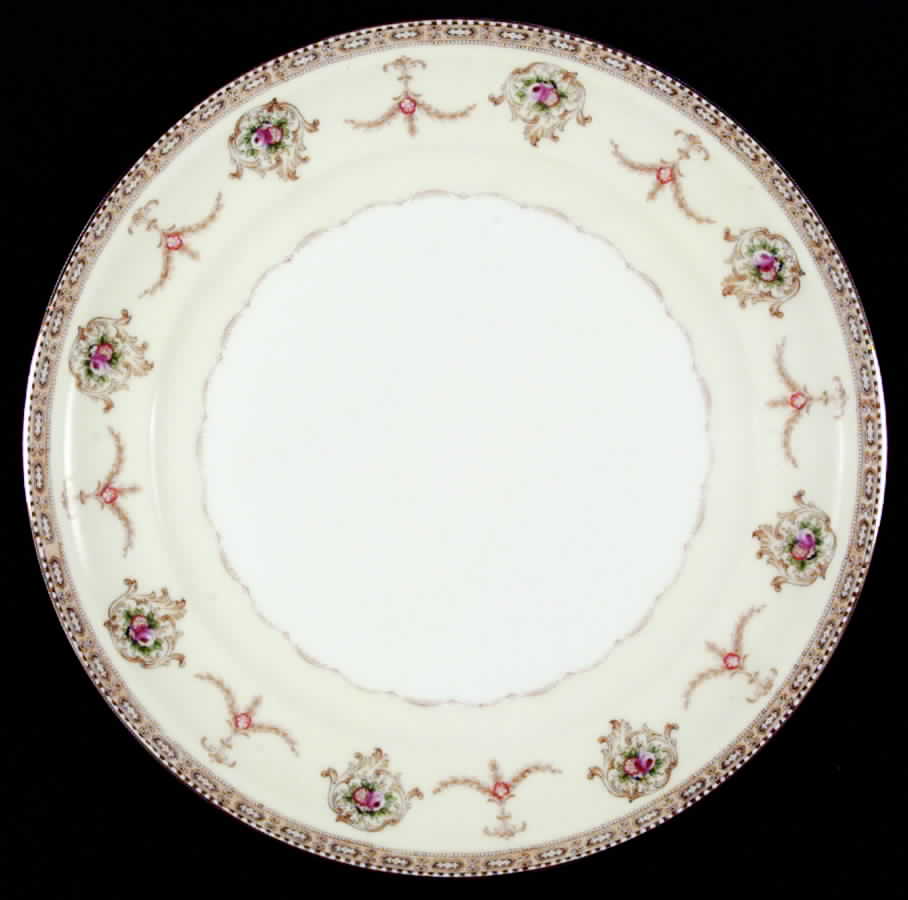 Vivian Dinner Plate by Meito-1