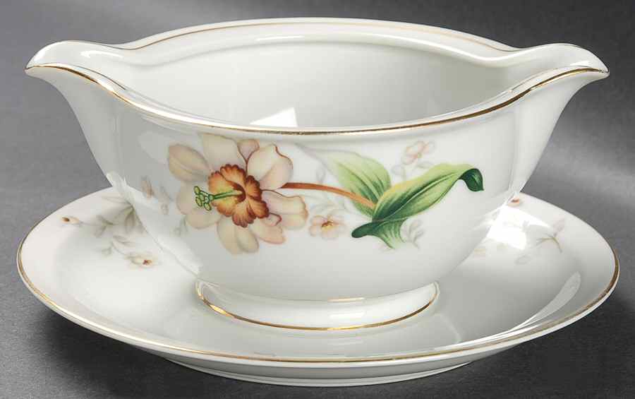 Wildwood (1-2" Rim, Ivory) Gravy Boat with Attached Underplate by Meito-1