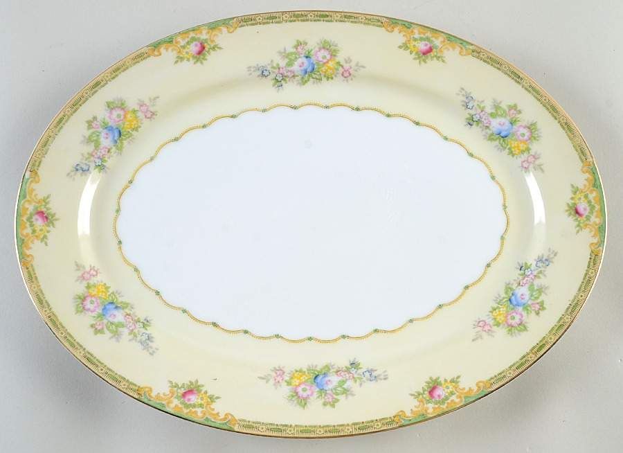 Woodbine 14" Oval Serving Platter by Meito-1