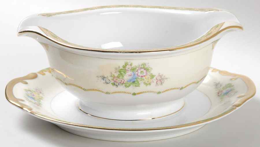 Woodbine Gravy Boat with Attached Underplate by Meito-1