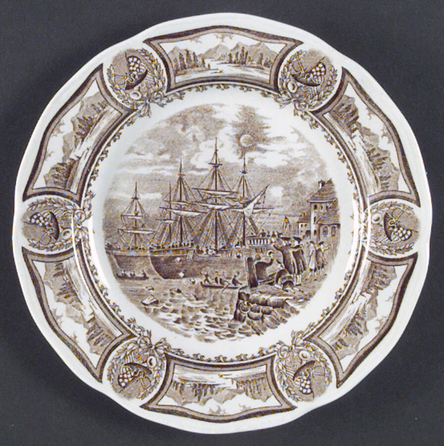 Americana Brown Dessert/Pie Plate by J & G Meakin-1