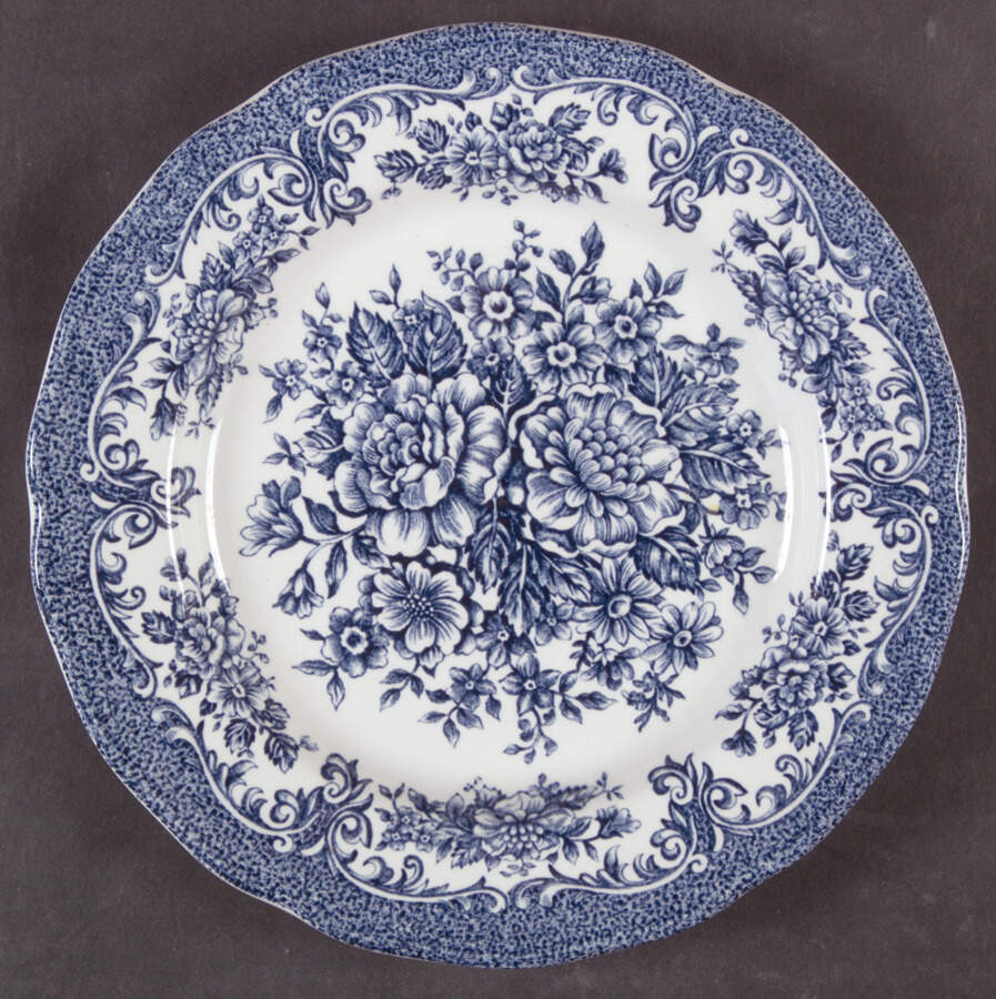 Avondale Blue Dessert/Pie Plate by J & G Meakin-1