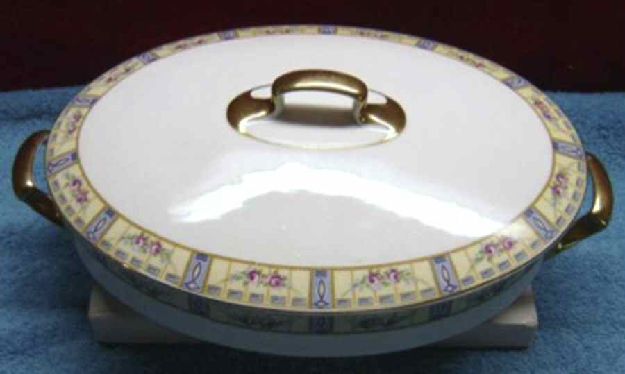Candida Oval Covered Vegetable by J & G Meakin-1